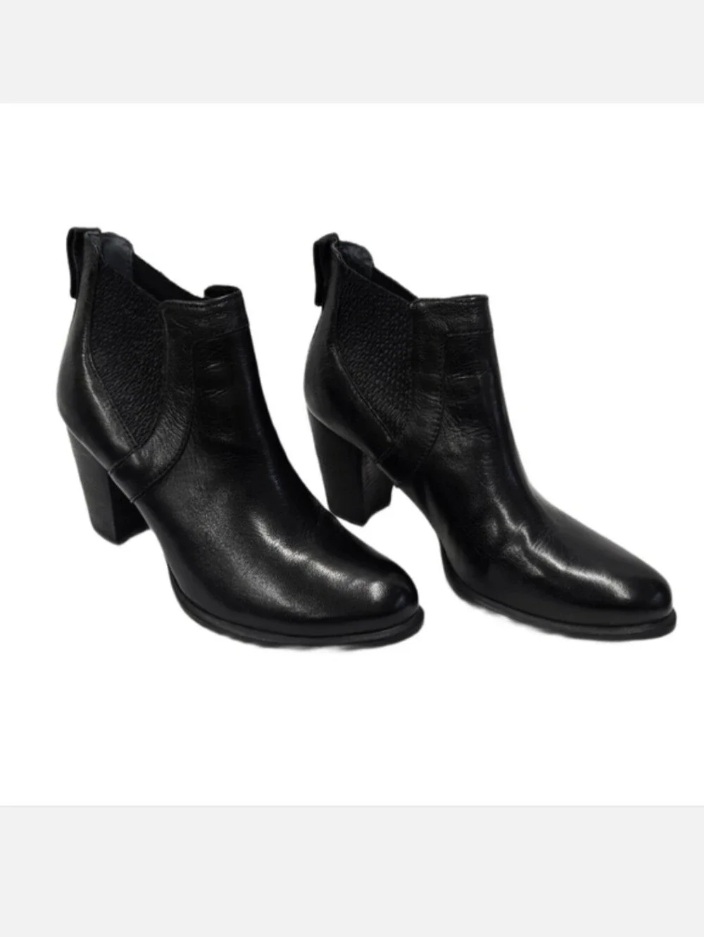 UGG Cobie II Leather Chelsea Heeled Boot in Black
